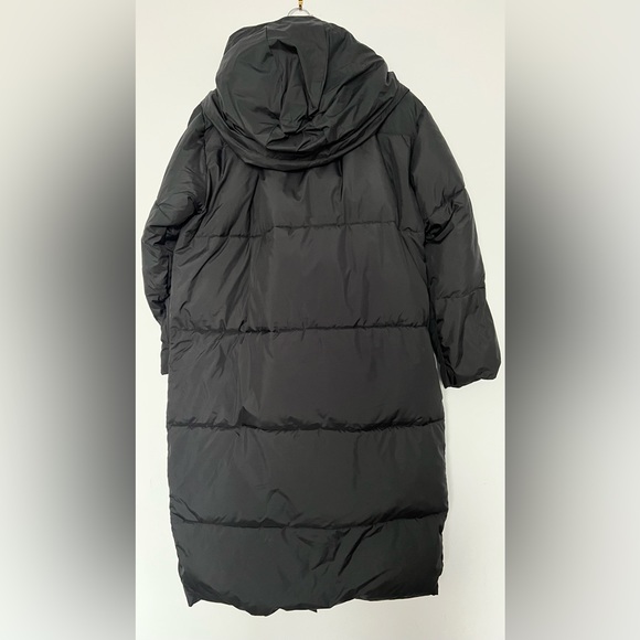 UGG water resistant puffer coat - Picture 11 of 13